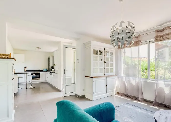 Les Nanous By Interhome Saint-Raphaël