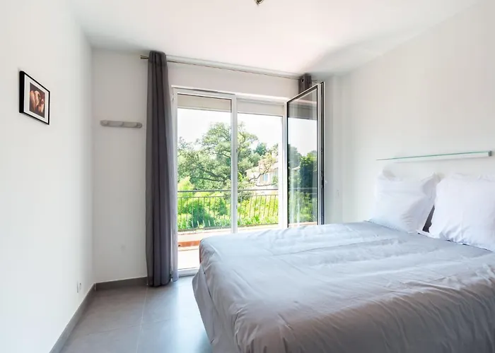 Les Nanous By Interhome * Saint-Raphaël